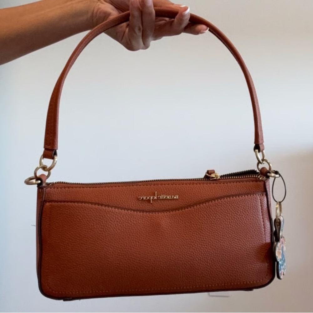 Elegant manette lepore Brown Shoulder Bag with Gold Accents